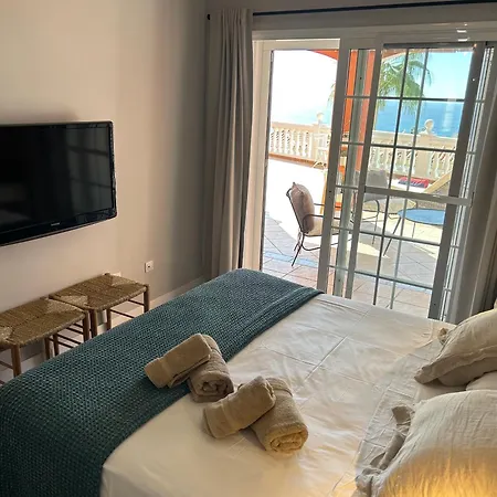 Apartment Playa Del Duque-amazing Views 2 Bedroom