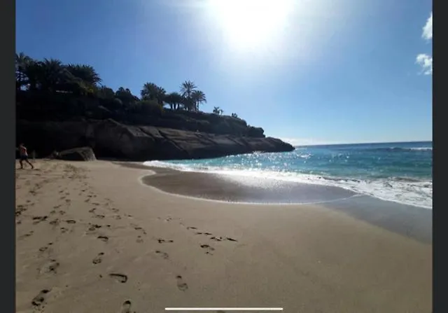 Апартаменти Playa Del Duque-amazing Views 2 Bedroom Адехе