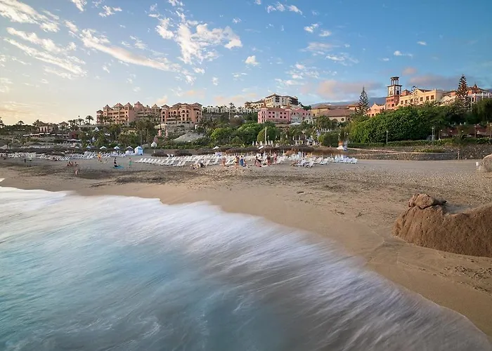 Playa Del Duque-amazing Views 2 Bedroom Адехе