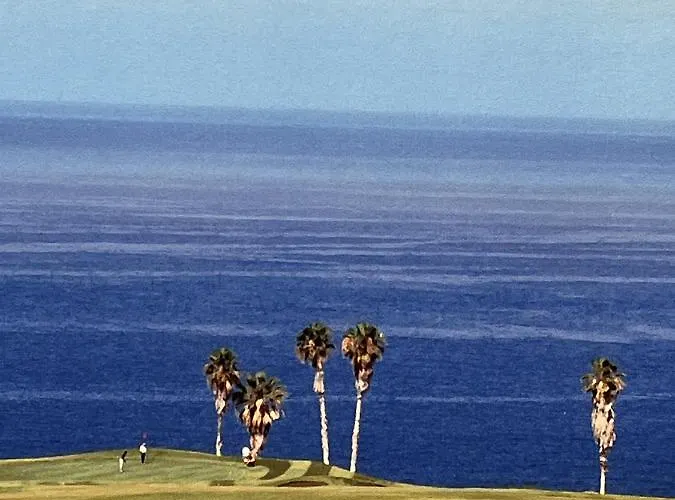 Playa Del Duque-amazing Views 2 Bedroom Апартаменти