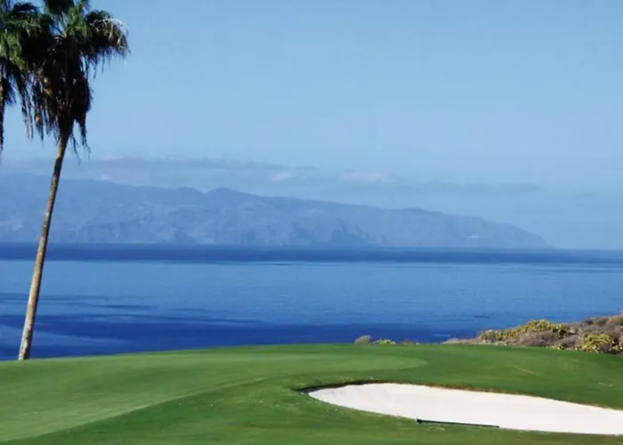 Апартаменти Playa Del Duque-amazing Views 2 Bedroom