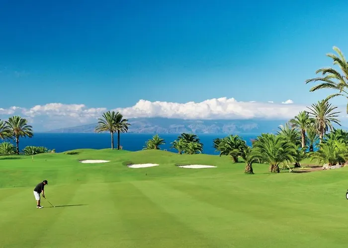 Playa Del Duque-amazing Views 2 Bedroom Адехе