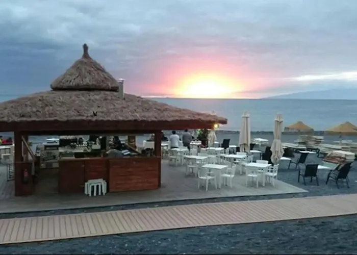 Playa Del Duque-amazing Views 2 Bedroom Апартаменти