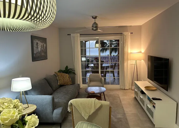 Playa Del Duque-amazing Views 2 Bedroom Адехе