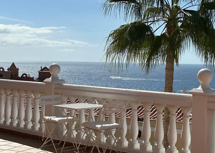 Playa Del Duque-amazing Views 2 Bedroom Апартаменти Адехе