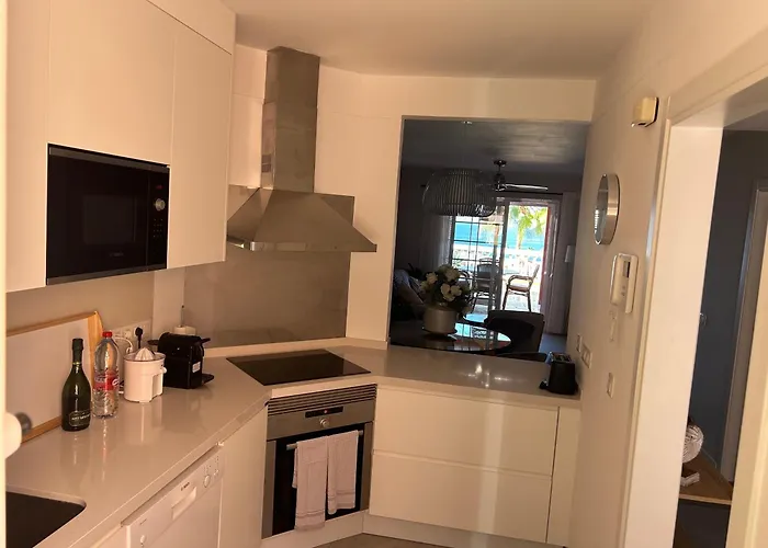 Playa Del Duque-amazing Views 2 Bedroom Апартаменти *