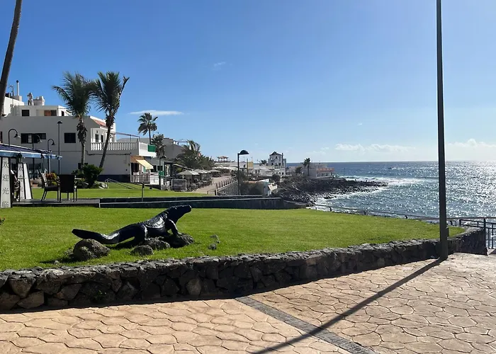 Playa Del Duque-amazing Views 2 Bedroom Апартаменти *