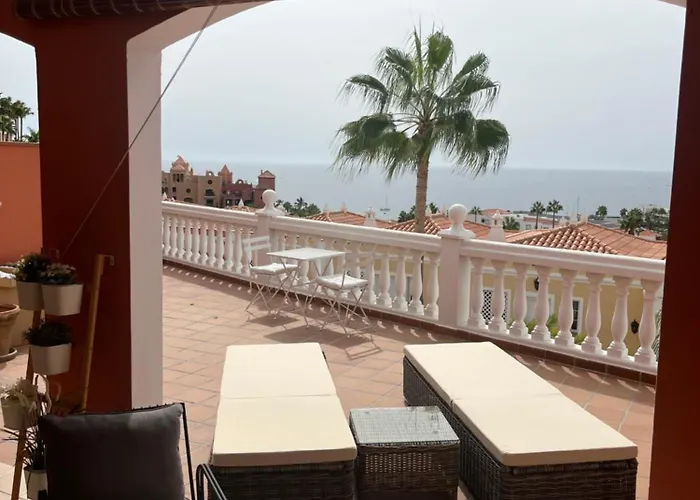 Апартаменти Playa Del Duque-amazing Views 2 Bedroom