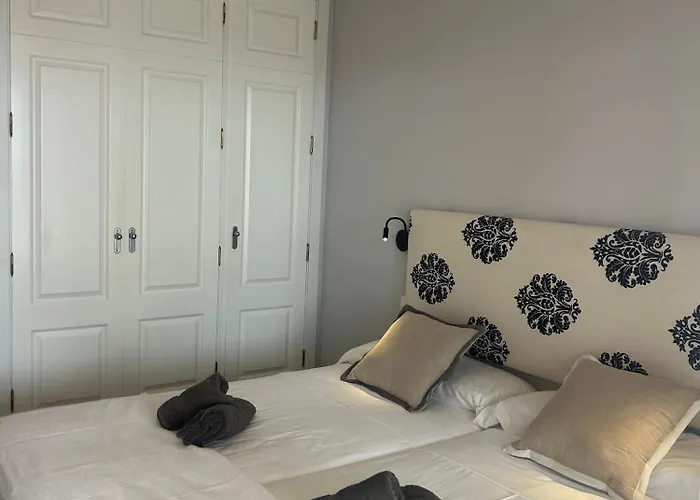 Апартаменти Playa Del Duque-amazing Views 2 Bedroom