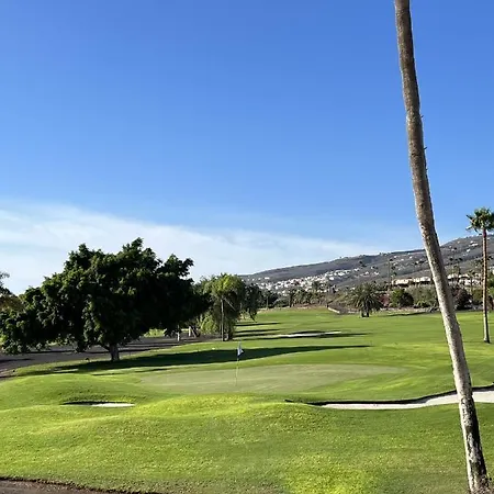 Playa Del Duque-amazing Views 2 Bedroom أذيخي