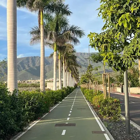 Playa Del Duque-amazing Views 2 Bedroom أذيخي