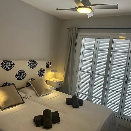 Daire Playa Del Duque-amazing Views 2 Bedroom Costa Adeje