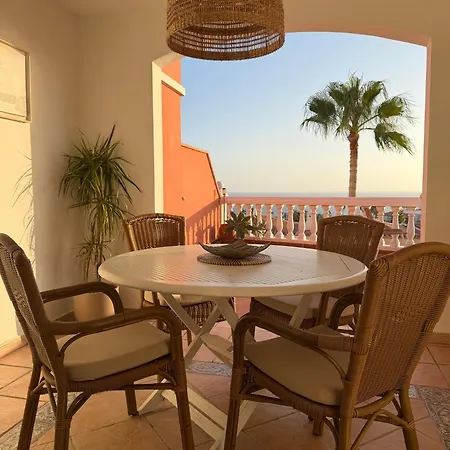Playa Del Duque-amazing Views 2 Bedroom Daire Costa Adeje