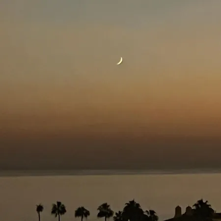 Playa Del Duque-amazing Views 2 Bedroom Daire *